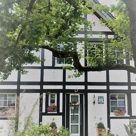 Feriendomizil Burg Apartment Overath